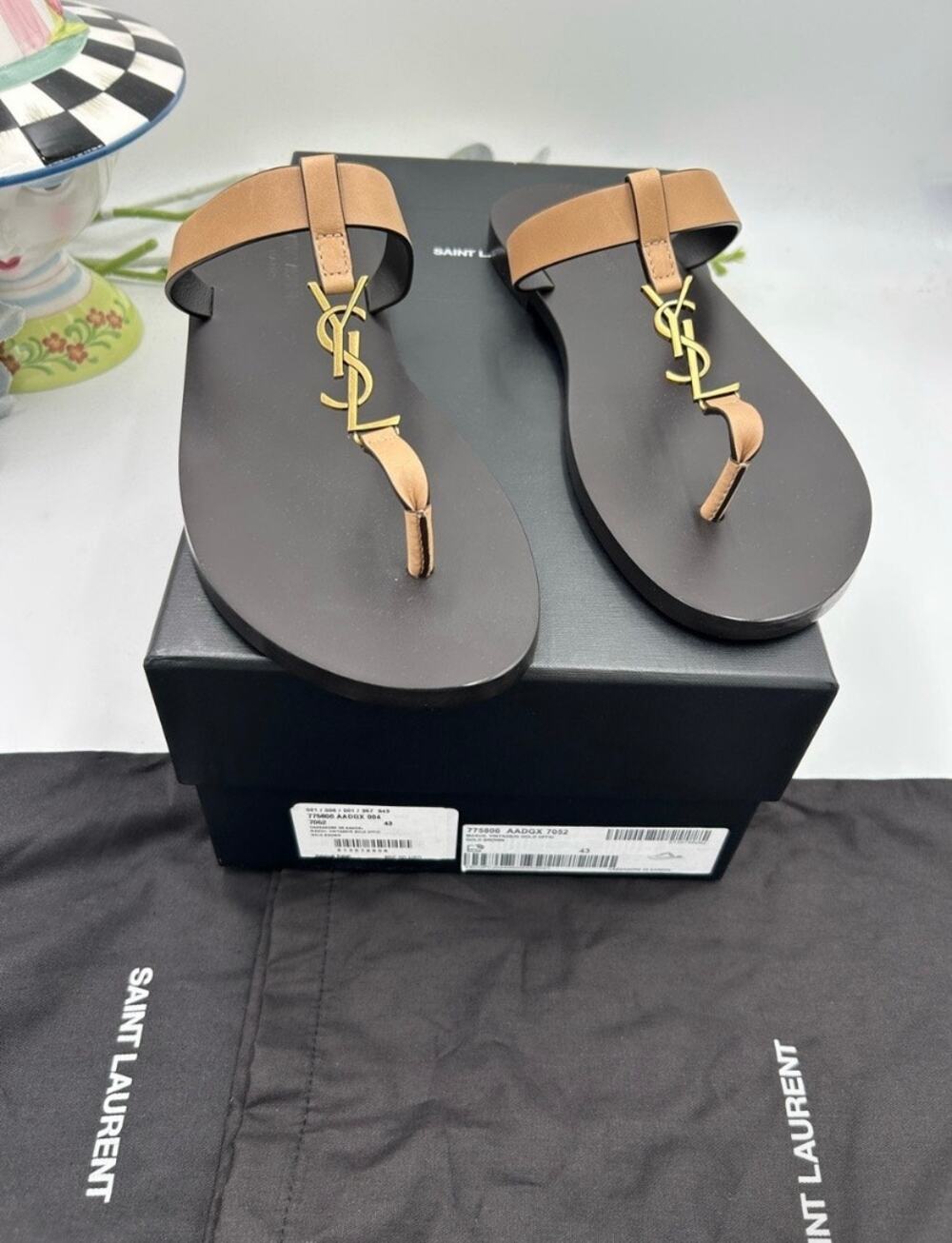 Men's Saint Laurent CASANDRE YSL logo thong sandals size 43 made in Italy